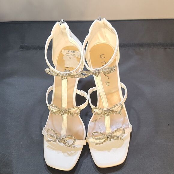 BRAND NEW UNISA 3RHINESTONE BOWNOT HIGH HEEL STILETTOS SANDAL - Picture 1 of 12
